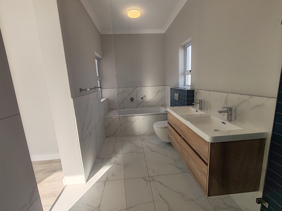 4 Bedroom Property for Sale in Langebaan Country Estate Western Cape